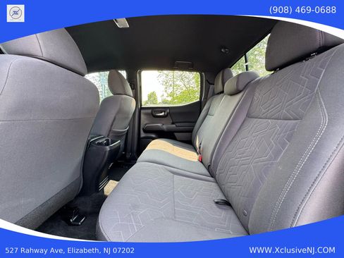 Used 2019 Toyota Tacoma Limited image 27