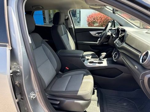 Used 2024 Chevrolet Blazer LT w/ Convenience Package FWD image 17