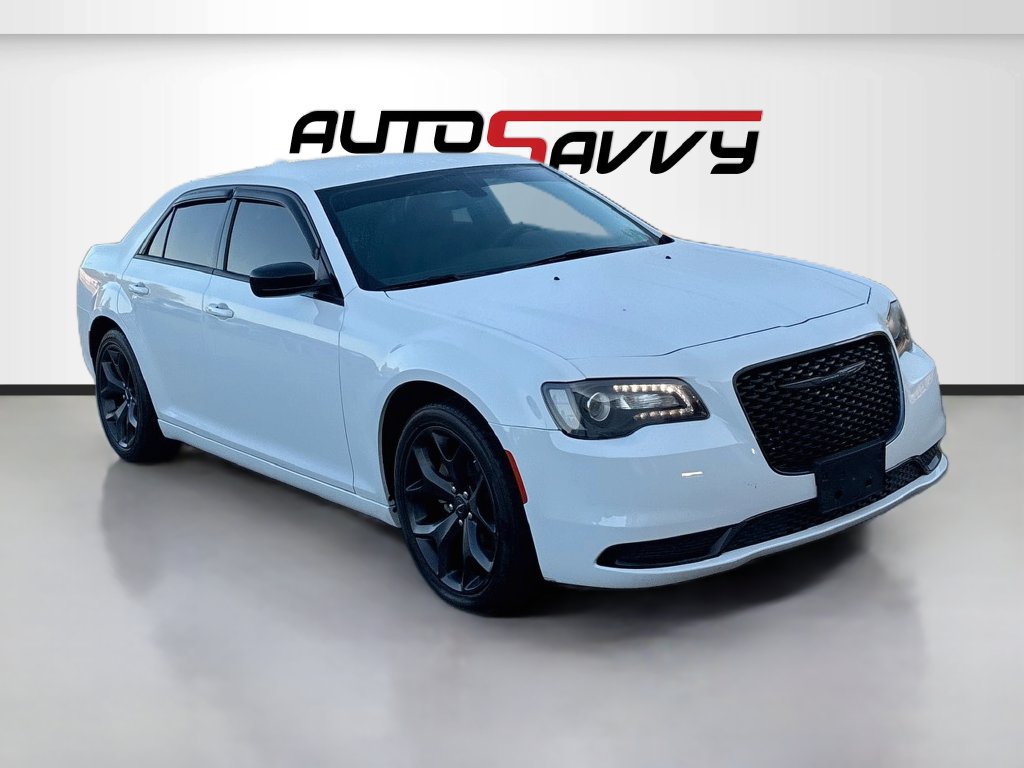 Used 2023 Chrysler 300 Touring w/ Sport Appearance Package RWD image 1