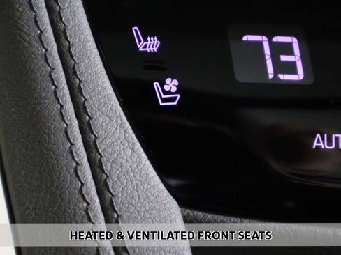 Used 2022 Cadillac XT6 Premium Luxury w/ Technology Package image 10