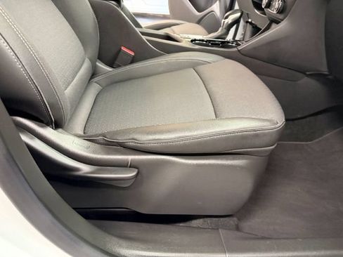 Used 2025 Buick Encore GX Preferred AWD/4WD image 31