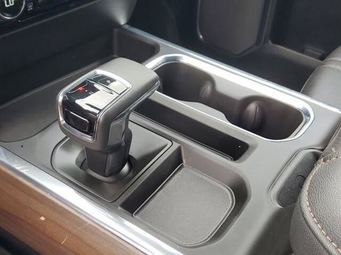 Used 2024 Chevrolet Silverado 1500 High Country RWD image 27
