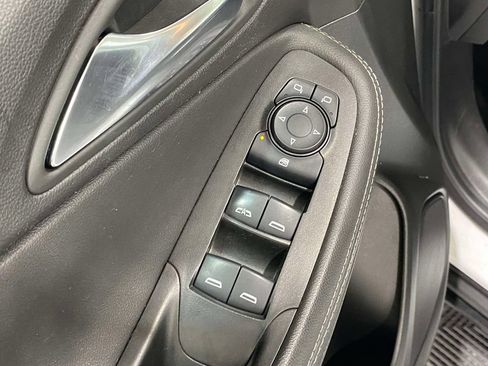 Used 2024 Buick Encore GX Preferred FWD image 18
