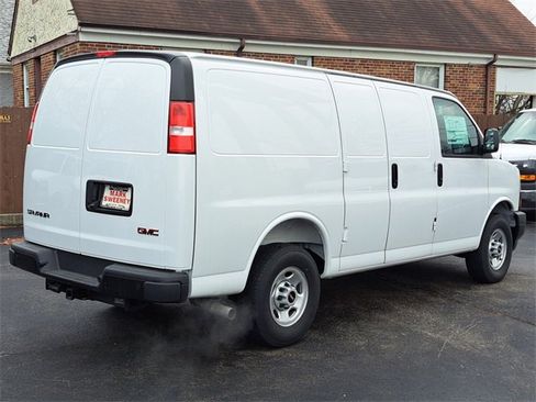 New 2025 GMC Savana 2500 w/ Driver Convenience Package image 25