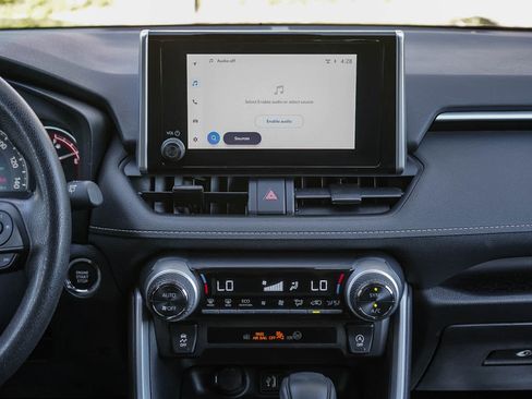 Used 2025 Toyota RAV4 XLE FWD image 13