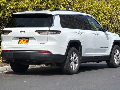 Used 2022 Jeep Grand Cherokee L Limited w/ Luxury Tech Group II image 4