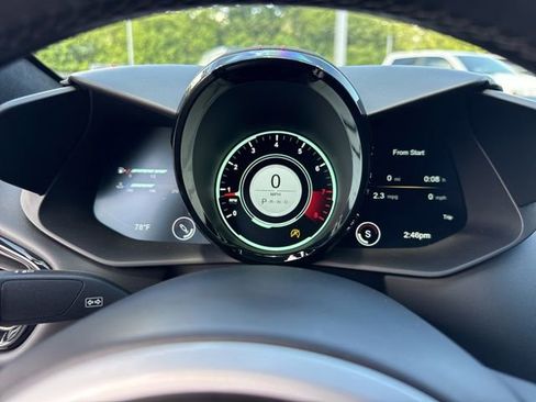 Used 2020 Aston Martin V8 Vantage Coupe RWD image 18