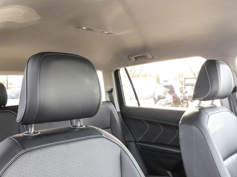 Certified 2024 Volkswagen Tiguan SE image 37