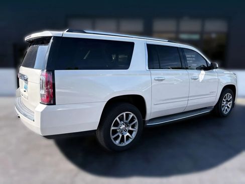 Used 2015 GMC Yukon XL Denali w/ Touring Package AWD/4WD image 5