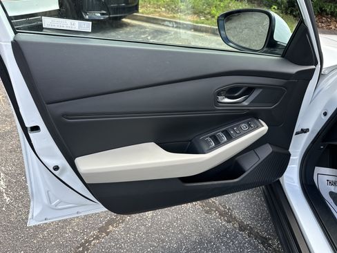 Used 2023 Honda Accord EX image 10