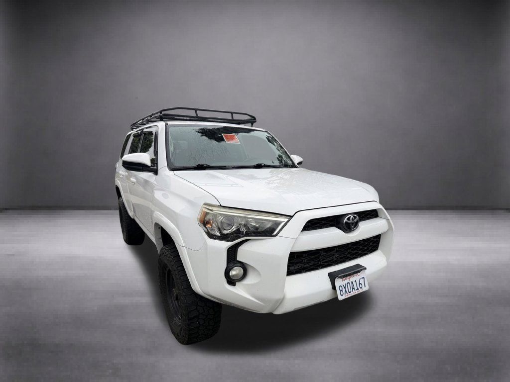 Used 2015 Toyota 4Runner SR5 AWD/4WD image 2