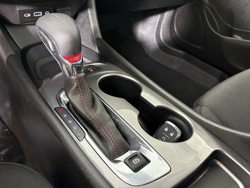 Used 2024 Chevrolet Malibu RS FWD image 36