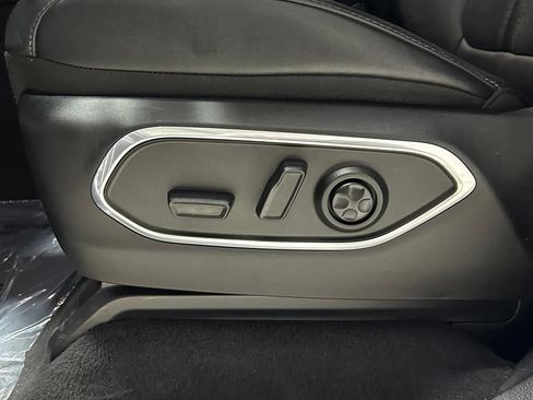 Used 2024 Jeep Wagoneer Series II AWD/4WD image 14