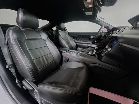 Used 2022 Ford Mustang Premium RWD image 15