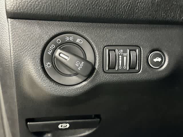 Used 2019 Dodge Challenger R/T Scat Pack RWD image 19