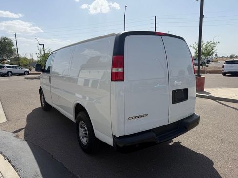 Used 2020 Chevrolet Express 2500 RWD image 8