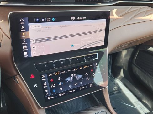 New 2024 Maserati Grecale GT image 9