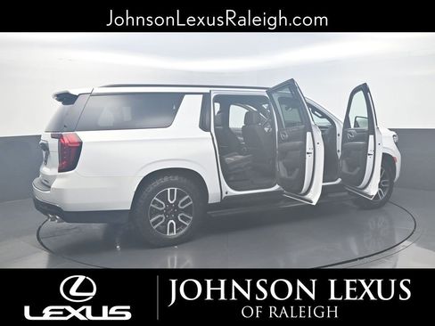 Used 2023 GMC Yukon XL AT4 w/ AT4 Premium Plus Package image 23