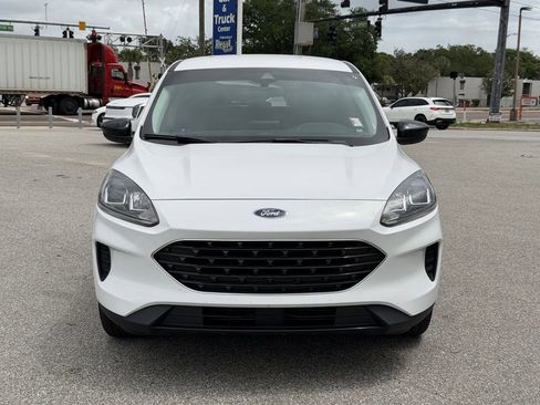 Used 2022 Ford Escape SE w/ SE Sport Appearance Package FWD image 3