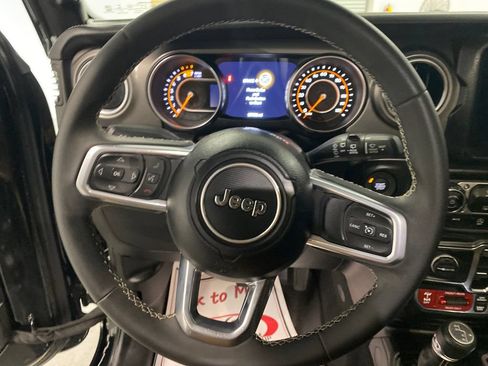 Used 2023 Jeep Wrangler Unlimited Rubicon w/ Safety Group AWD/4WD image 18