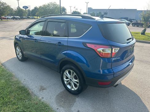 Used 2018 Ford Escape SE w/ Ford Safe & Smart Package AWD/4WD image 13