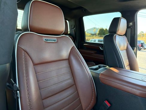 Used 2024 GMC Sierra 2500 Denali Ultimate image 23