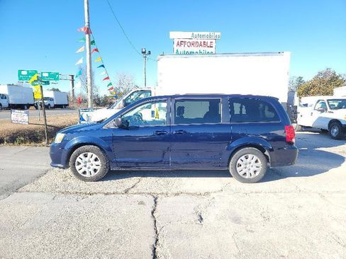Used 2016 Dodge Grand Caravan SE w/ Quick Order Package 29E SE FWD image 4