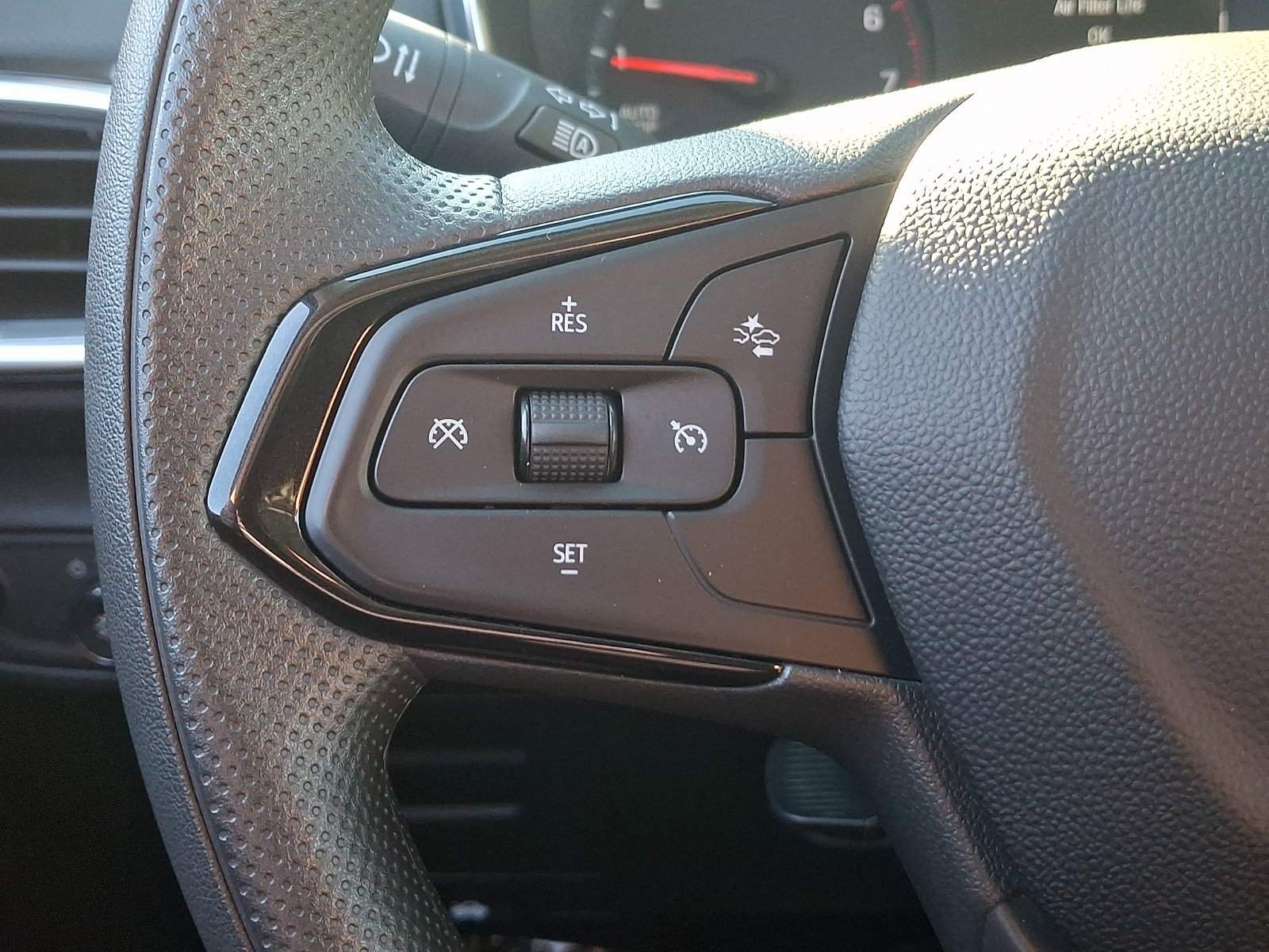 Used 2023 Chevrolet TrailBlazer LT FWD image 22