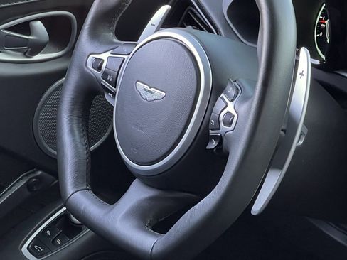 Used 2020 Aston Martin V8 Vantage Coupe image 22