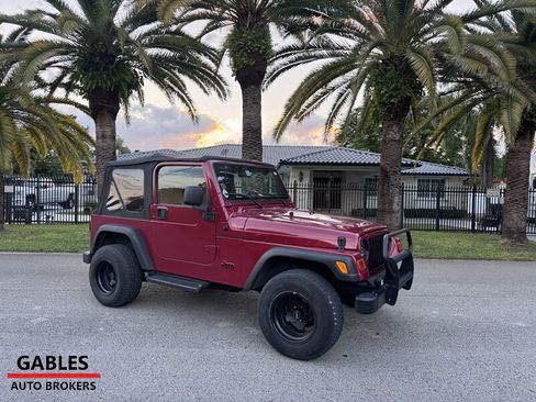 Used 1998 Jeep Wrangler Sport image 2