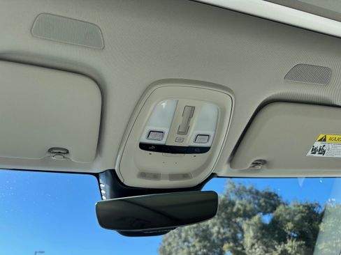 New 2026 Volvo XC60 B5 Ultra image 16