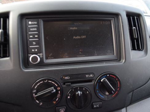 Used 2021 Nissan NV200 S w/ Back Door Glass Package image 15