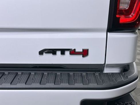 New 2026 GMC Sierra 1500 AT4 w/ AT4 Premium Package AWD/4WD image 34