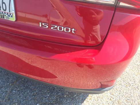 Used 2017 Lexus IS 200t RWD image 10