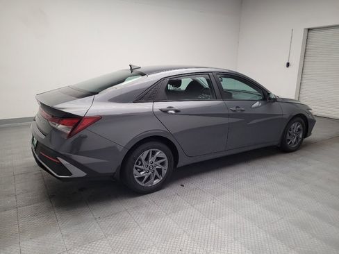 Used 2024 Hyundai Elantra SEL FWD image 10