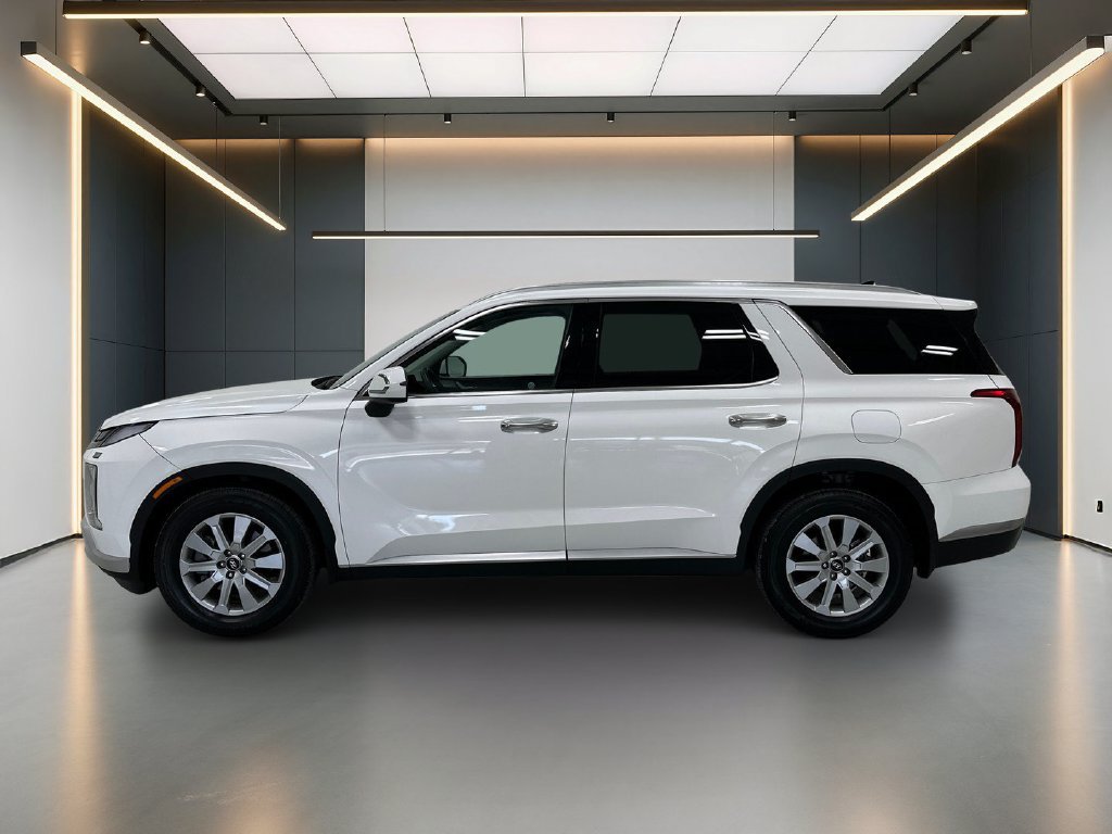 Used 2024 Hyundai Palisade SEL FWD image 2