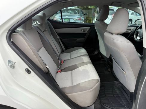 Used 2018 Toyota Corolla LE FWD image 16