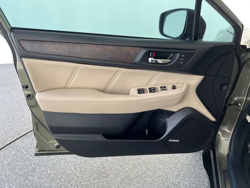 Used 2019 Subaru Outback 2.5i Limited AWD/4WD image 12