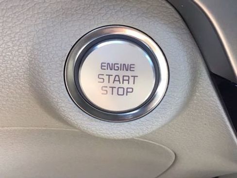 Used 2024 Kia Telluride EX w/ EX Captain's Chair Package image 23