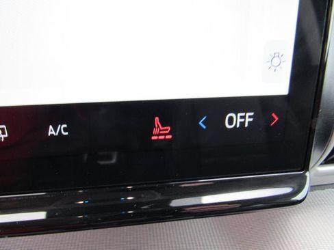 Used 2025 Ford Expedition Active AWD/4WD image 19