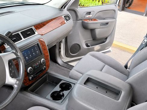 Used 2011 Chevrolet Avalanche LS RWD image 8