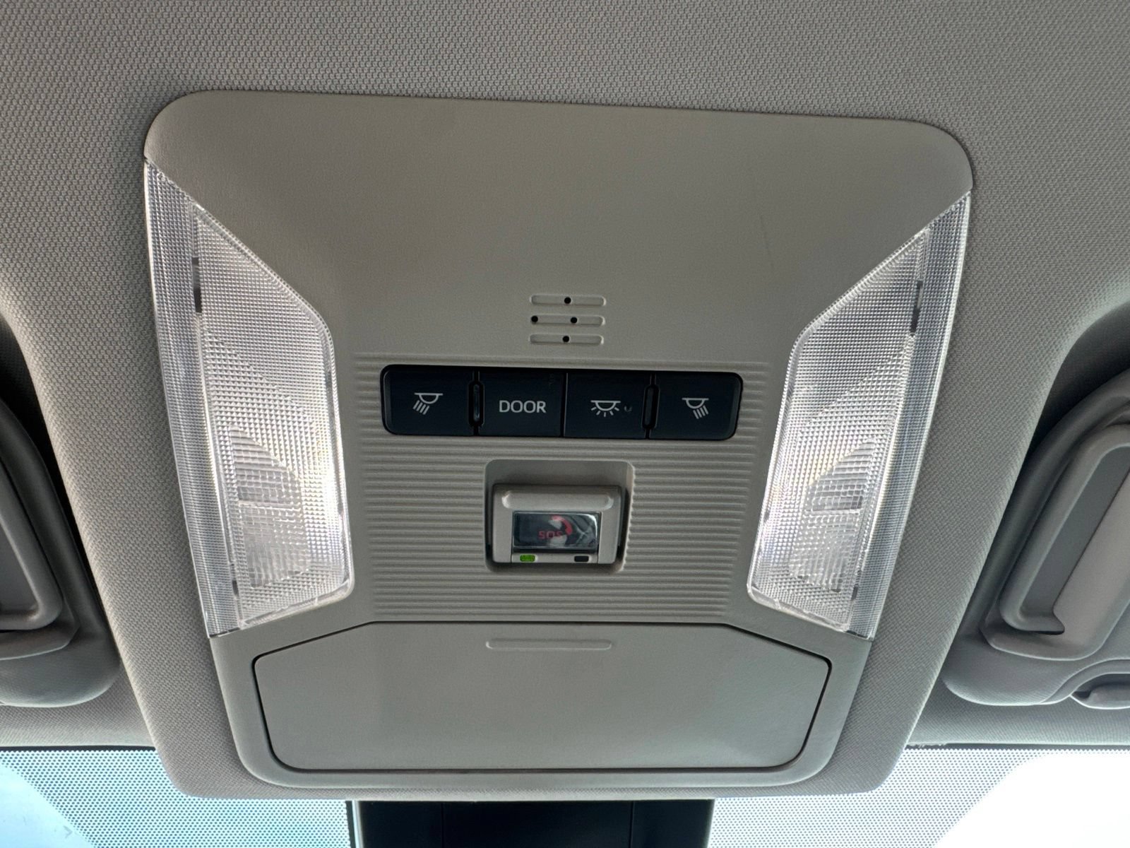 Used 2025 Toyota RAV4 XLE FWD image 23