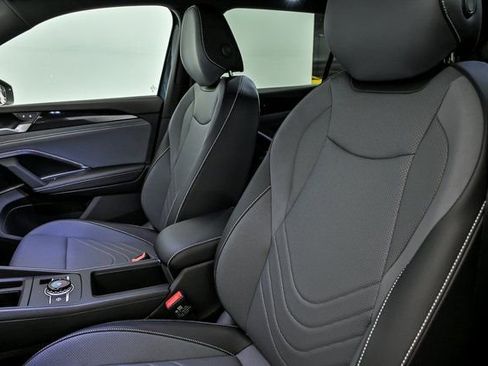 New 2026 Volkswagen Tiguan SE R-Line image 7