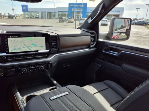 New 2025 Chevrolet Silverado 2500 High Country w/ High Country Premium Package image 15