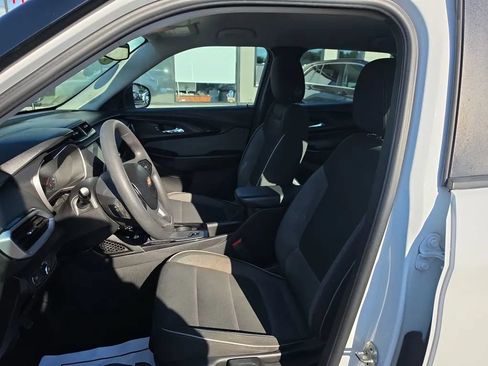 Used 2021 Chevrolet TrailBlazer LS AWD/4WD image 14
