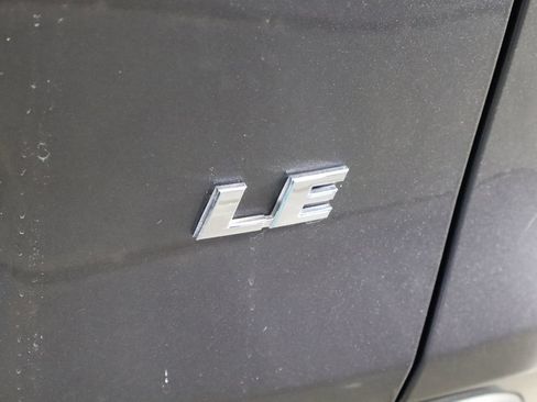 Used 2024 Toyota RAV4 LE FWD image 43