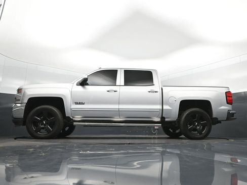Used 2018 Chevrolet Silverado 1500 LT w/ Texas Edition RWD image 40