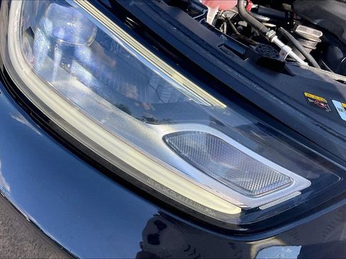 Used 2023 Chrysler Pacifica Touring-L FWD image 32