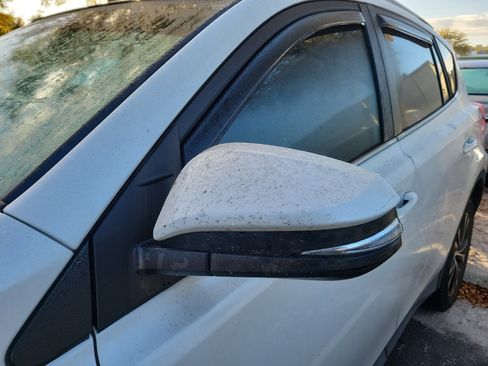 Used 2015 Toyota RAV4 Limited image 6