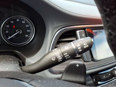 Used 2023 Buick Enclave Essence FWD image 22